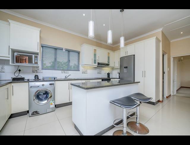 2 BEDROOM FLAT TO LET IN WESTVILLE